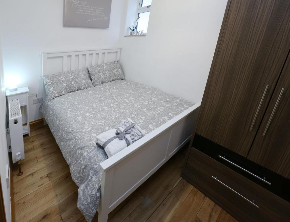 Luxurious Apartment "N22" Лондон Экстерьер фото