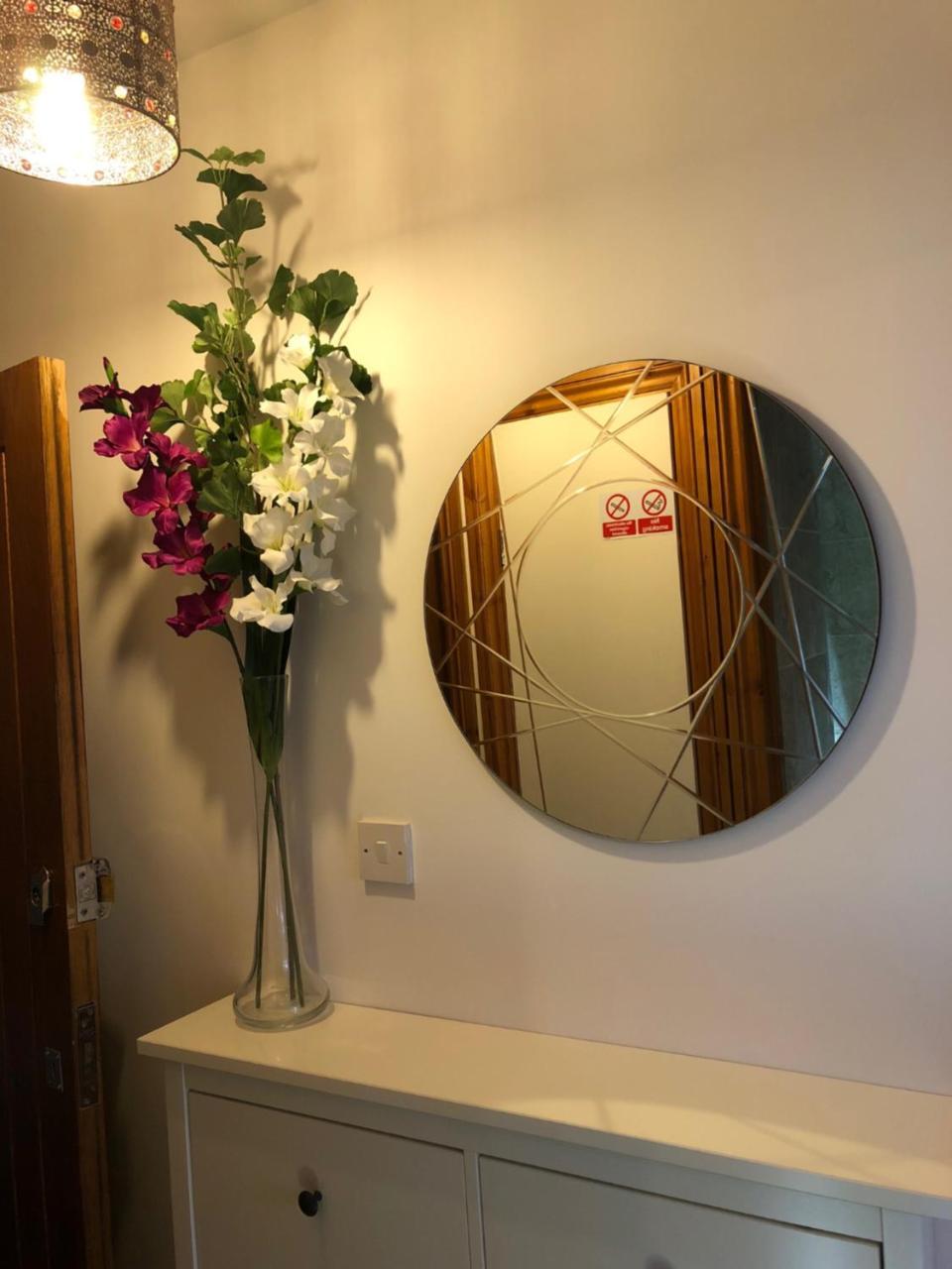 Luxurious Apartment "N22" Лондон Экстерьер фото